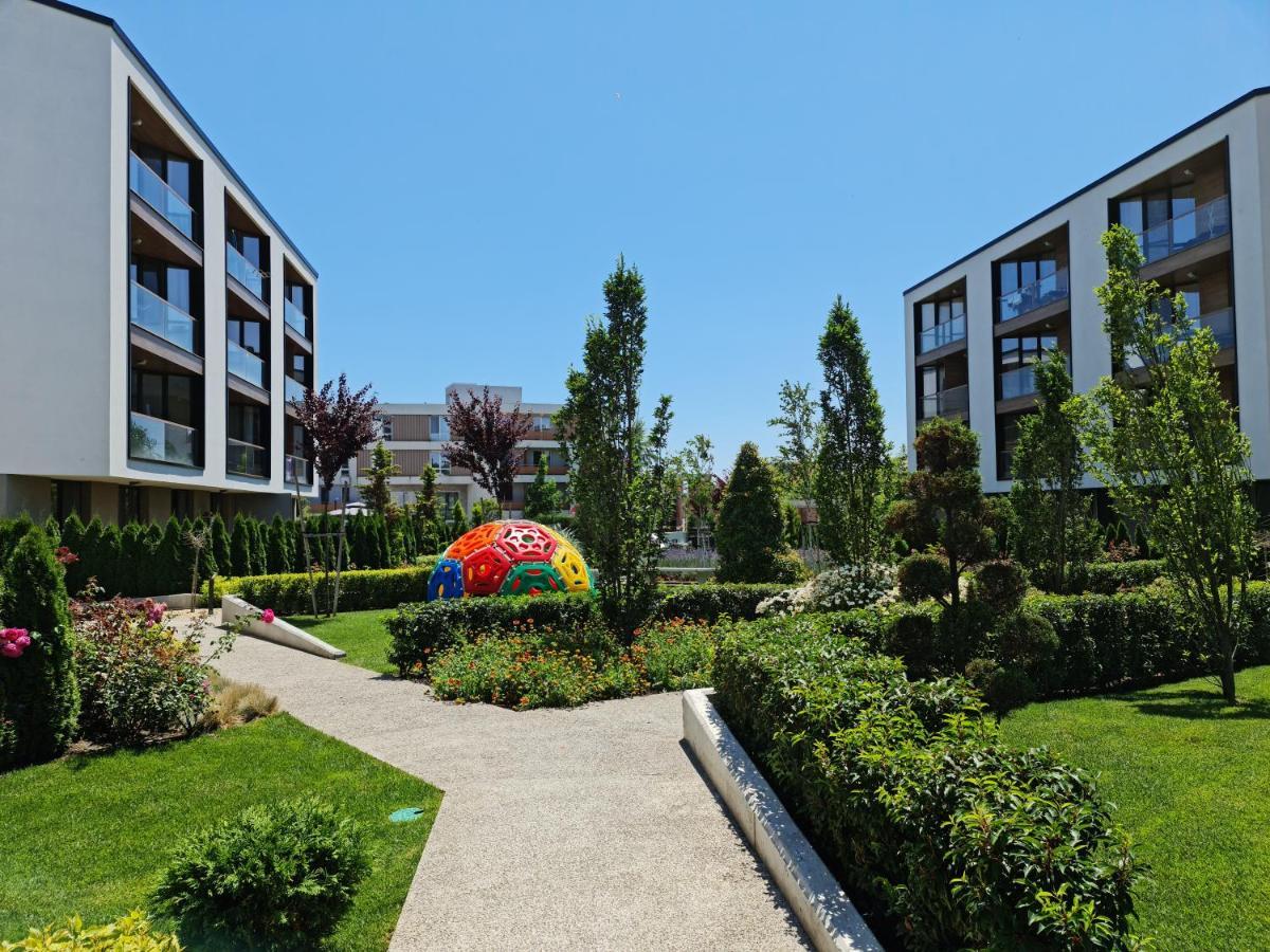 Raya Apartment Atlantis Atmosphere Burgas Bagian luar foto